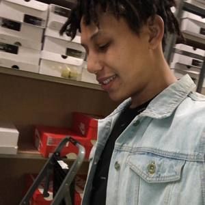 Meet your Posher, Cory